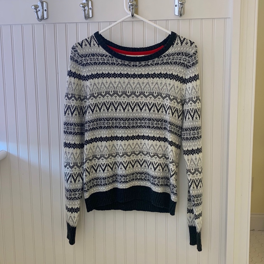 Cozy Norwegian Style Sweater